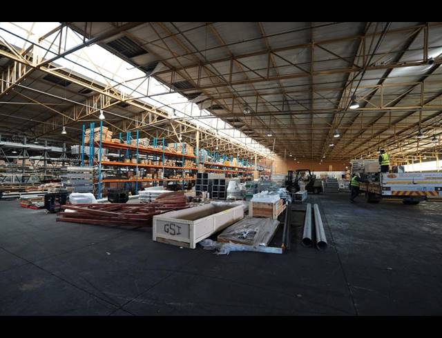 5,358M² WAREHOUSE TO LET IN LASER PARK